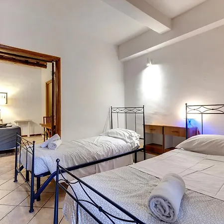 Apartment Faenza 65 Florence